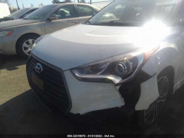 Photo 5 VIN: KMHTC6AE0GU273987 - HYUNDAI VELOSTER 