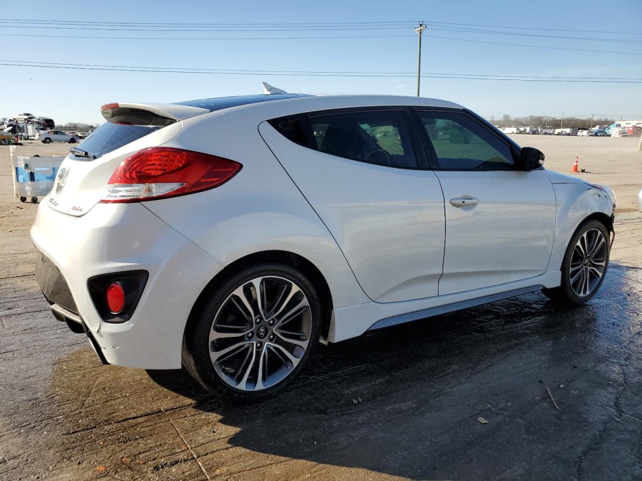 Photo 2 VIN: KMHTC6AE0HU309369 - HYUNDAI VELOSTER 