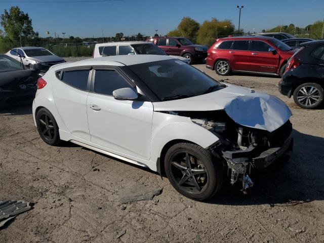 Photo 3 VIN: KMHTC6AE1DU137640 - HYUNDAI VELOSTER 