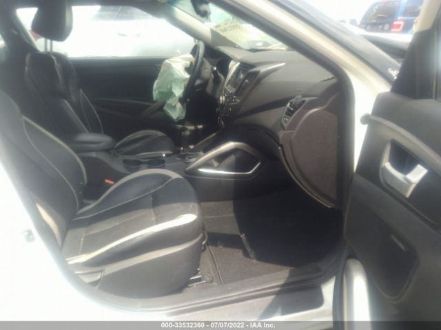 Photo 4 VIN: KMHTC6AE1FU222092 - HYUNDAI VELOSTER 