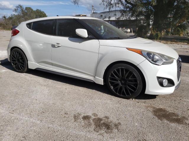 Photo 3 VIN: KMHTC6AE1FU222447 - HYUNDAI VELOSTER T 