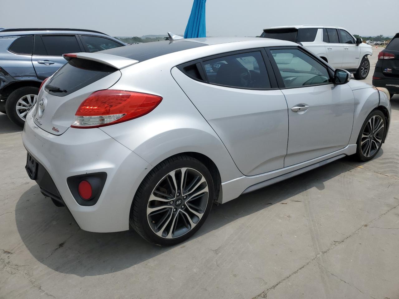 Photo 2 VIN: KMHTC6AE1GU257331 - HYUNDAI VELOSTER 