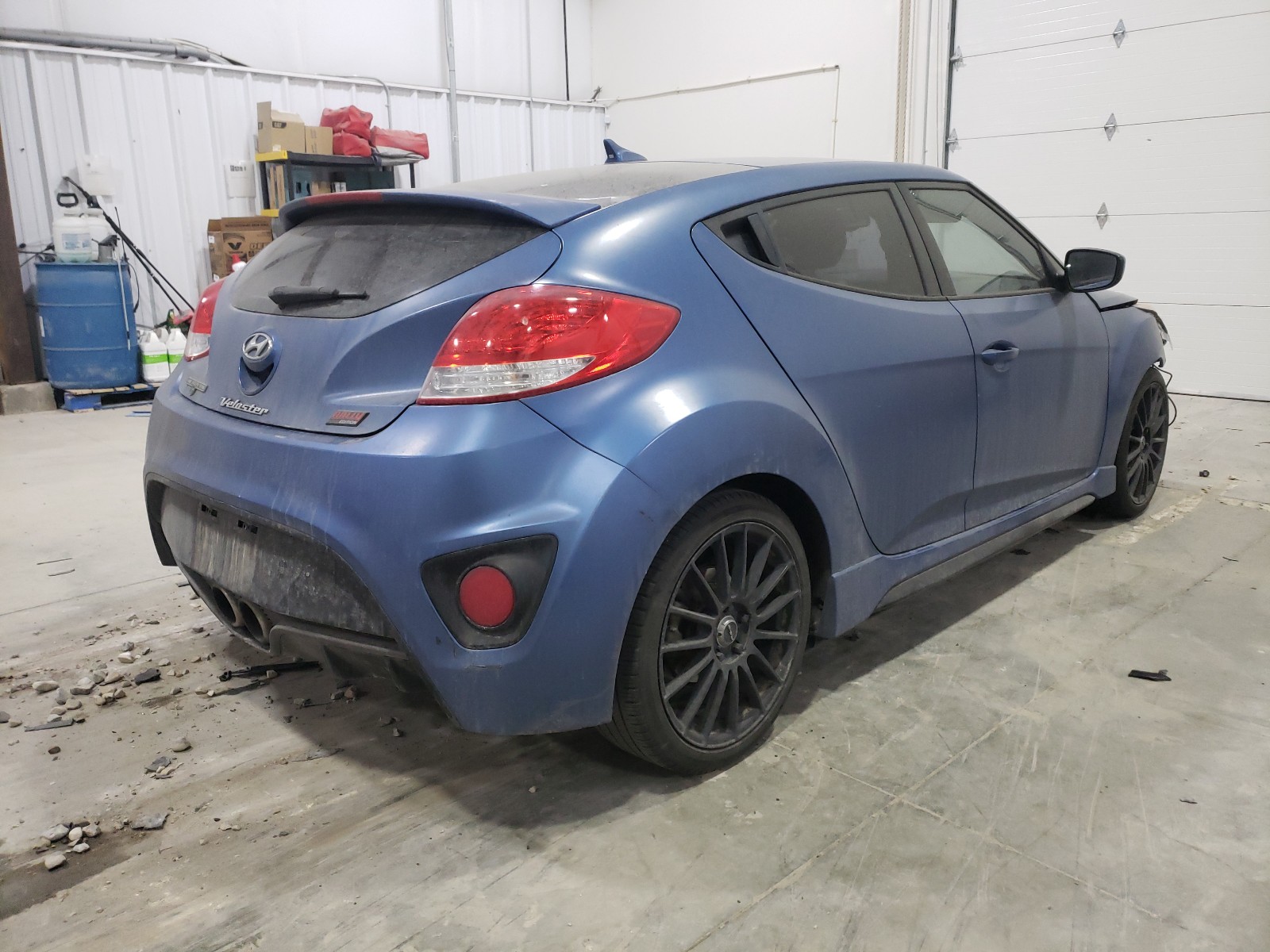 Photo 3 VIN: KMHTC6AE1GU258818 - HYUNDAI VELOSTER T 