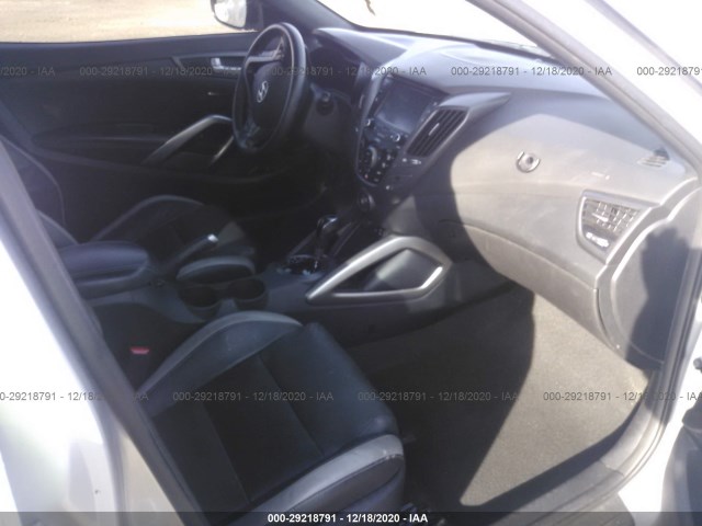 Photo 4 VIN: KMHTC6AE1GU264229 - HYUNDAI VELOSTER 