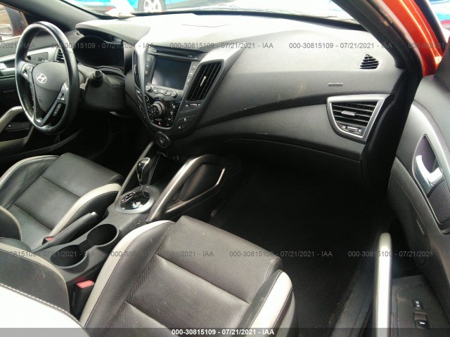 Photo 4 VIN: KMHTC6AE1GU288952 - HYUNDAI VELOSTER 