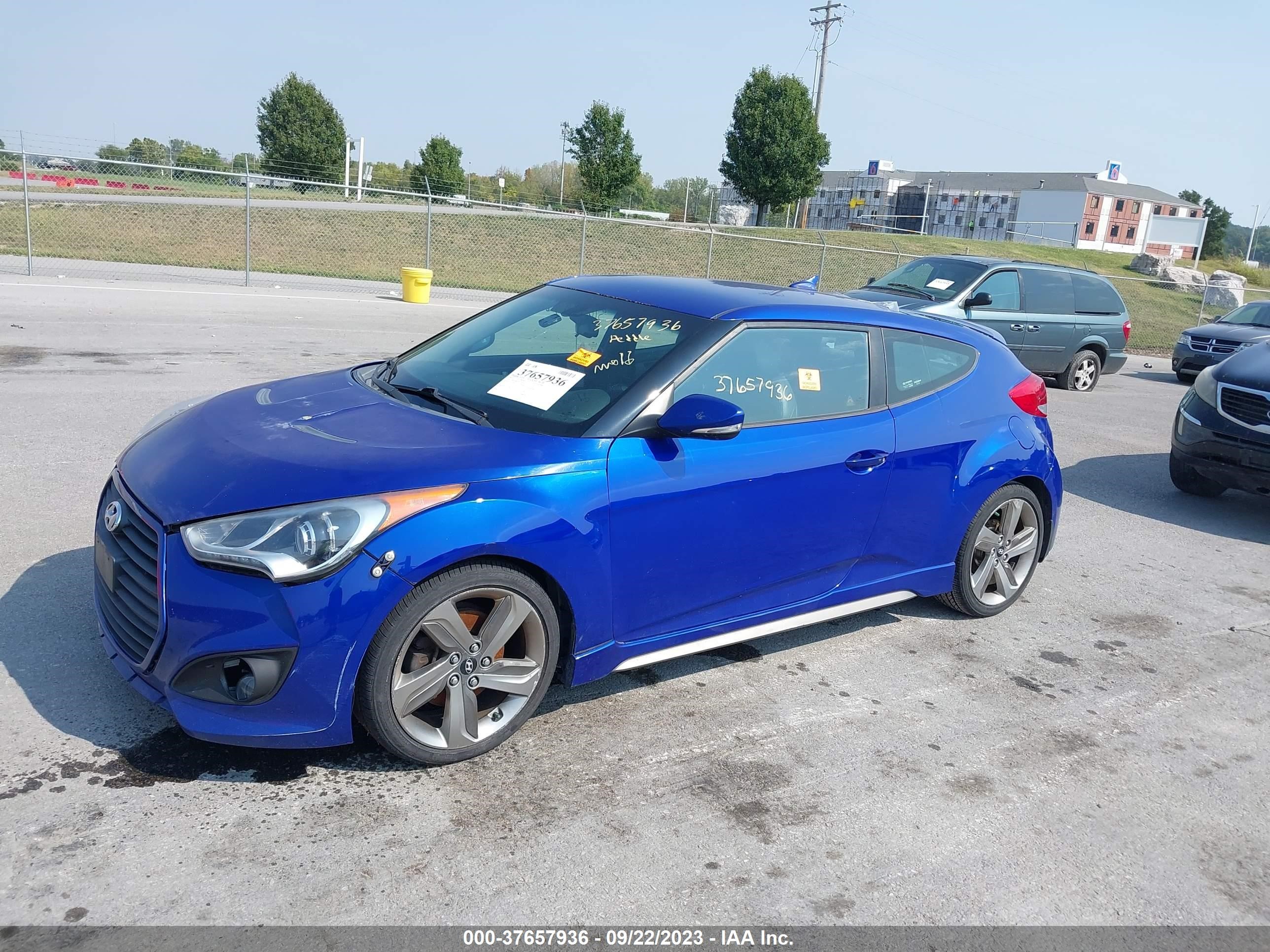 Photo 1 VIN: KMHTC6AE2DU172428 - HYUNDAI VELOSTER 