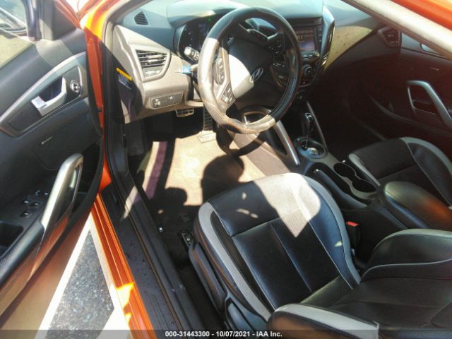 Photo 4 VIN: KMHTC6AE2FU232792 - HYUNDAI VELOSTER 