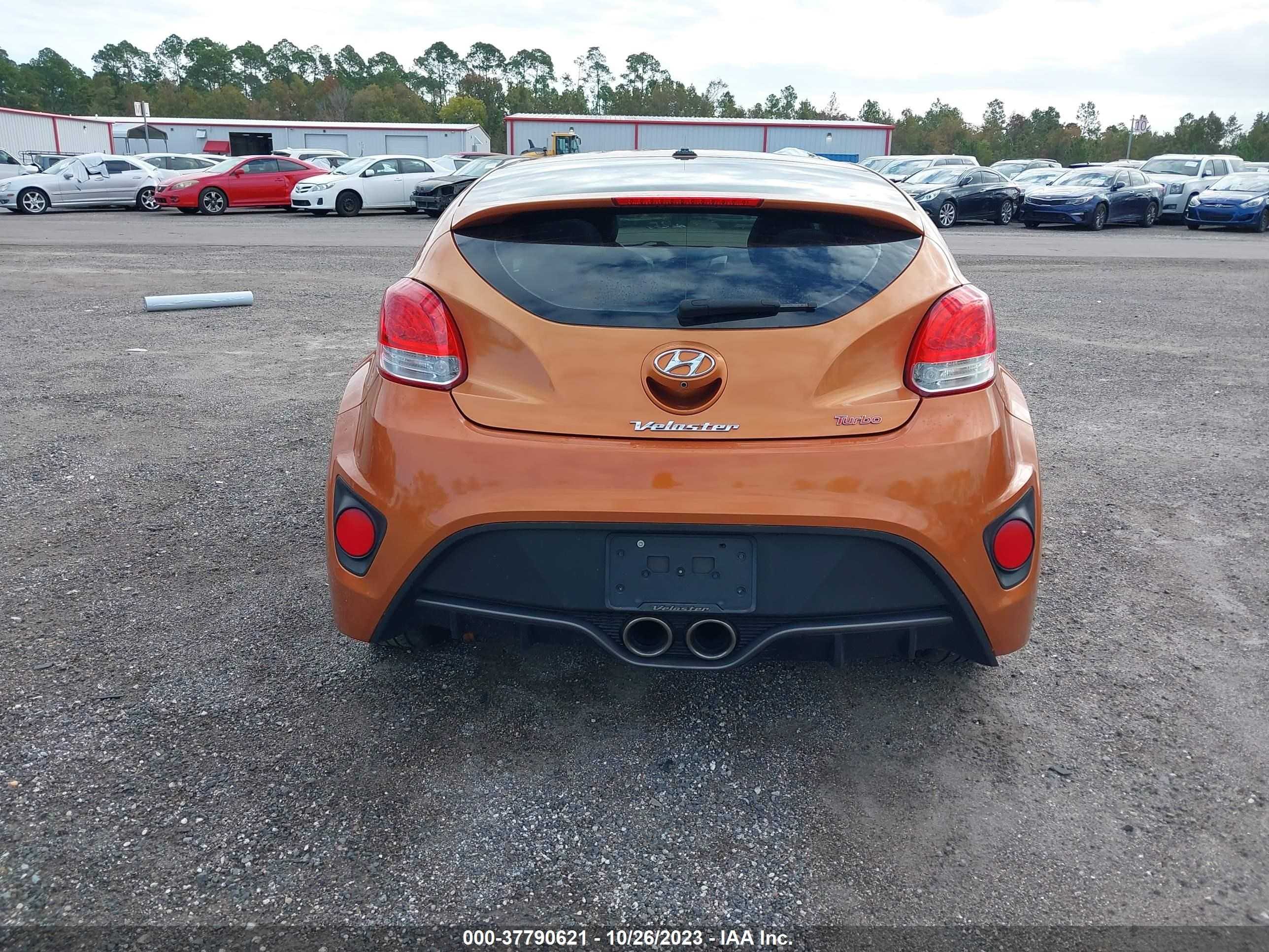 Photo 14 VIN: KMHTC6AE2GU253966 - HYUNDAI VELOSTER 