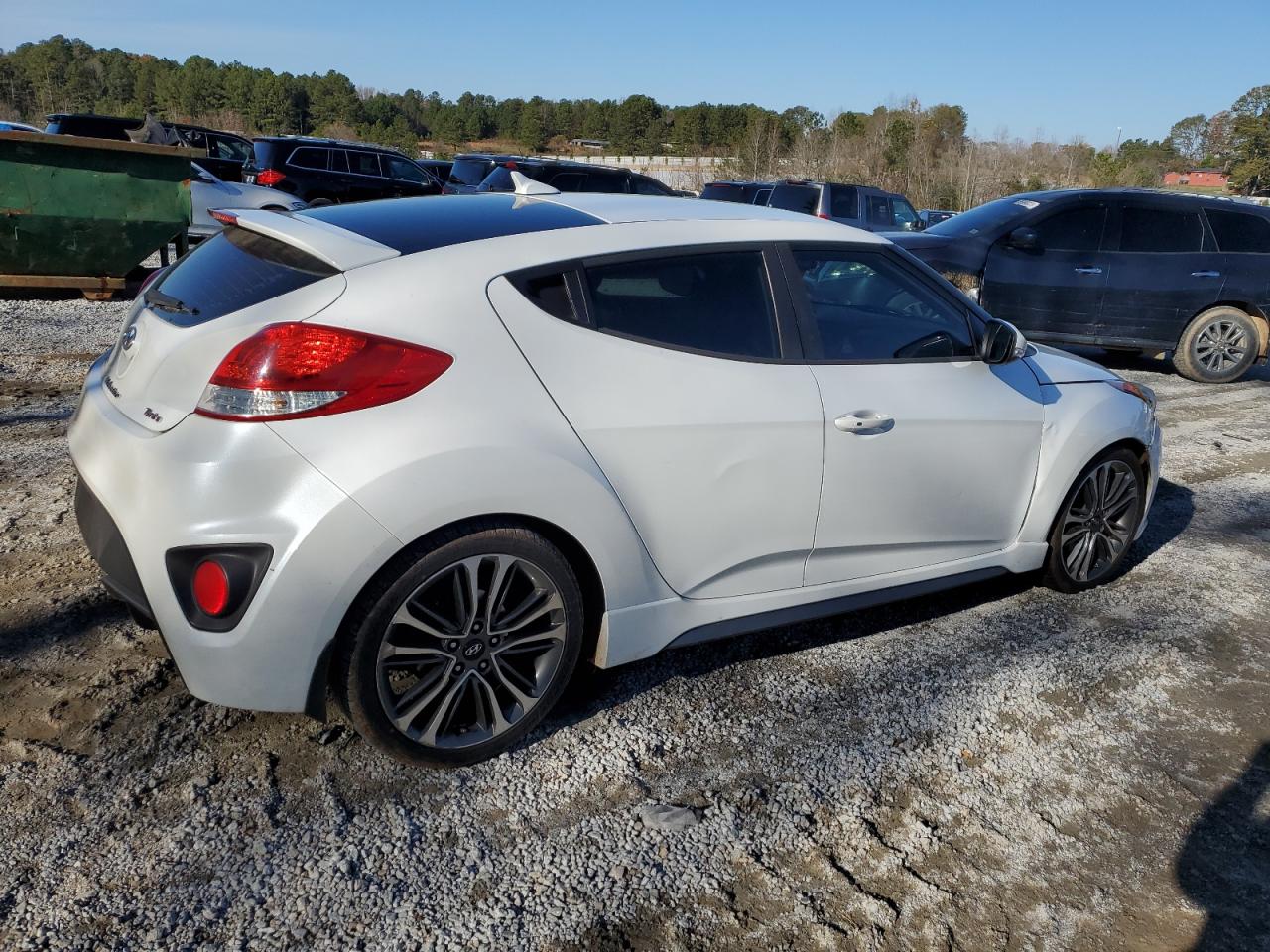 Photo 2 VIN: KMHTC6AE2GU287860 - HYUNDAI VELOSTER 