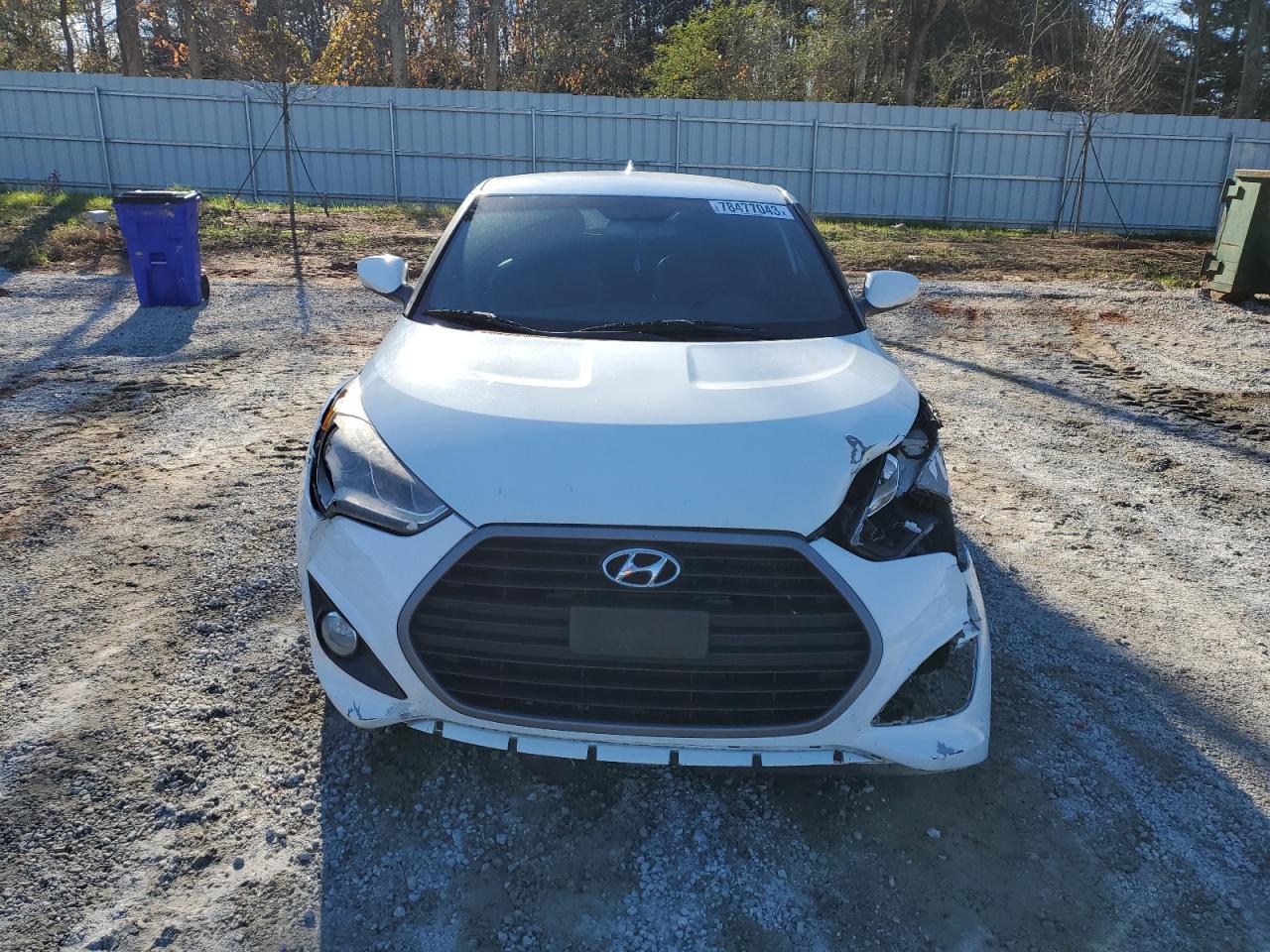 Photo 4 VIN: KMHTC6AE2GU287860 - HYUNDAI VELOSTER 