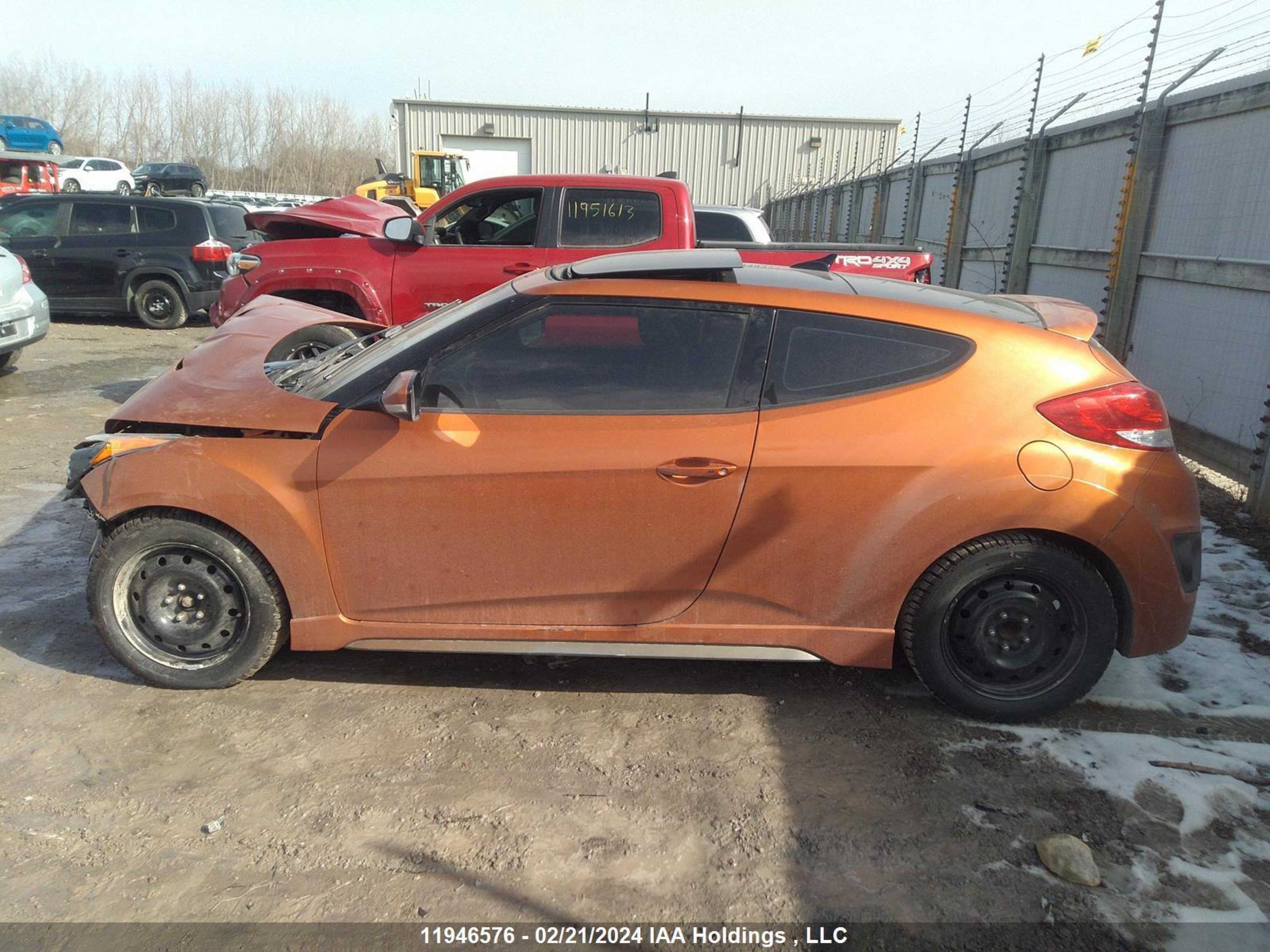 Photo 13 VIN: KMHTC6AE3DU131614 - HYUNDAI VELOSTER 