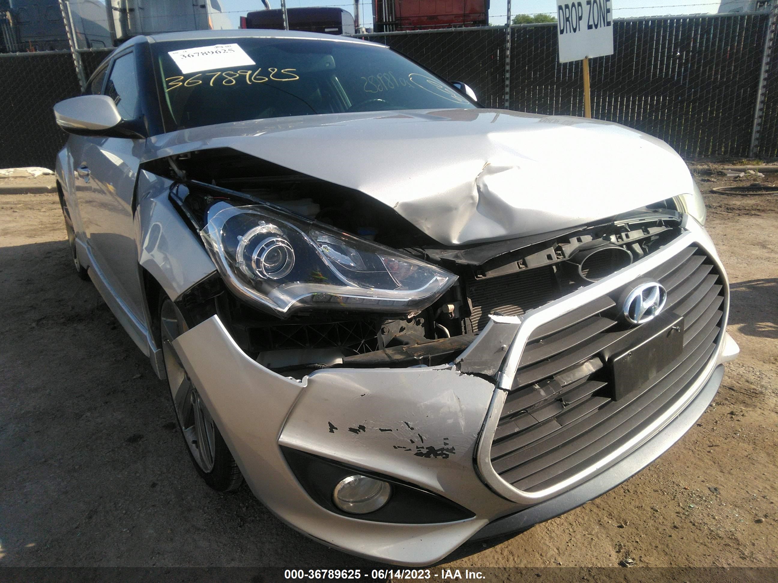 Photo 5 VIN: KMHTC6AE3DU150907 - HYUNDAI VELOSTER 