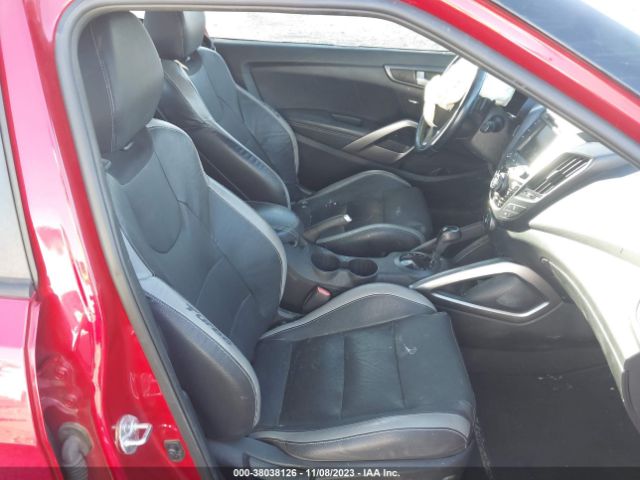 Photo 4 VIN: KMHTC6AE3GU263406 - HYUNDAI VELOSTER 