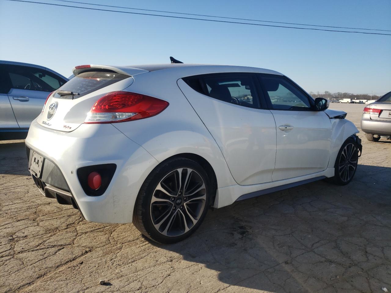 Photo 2 VIN: KMHTC6AE3GU267939 - HYUNDAI VELOSTER 