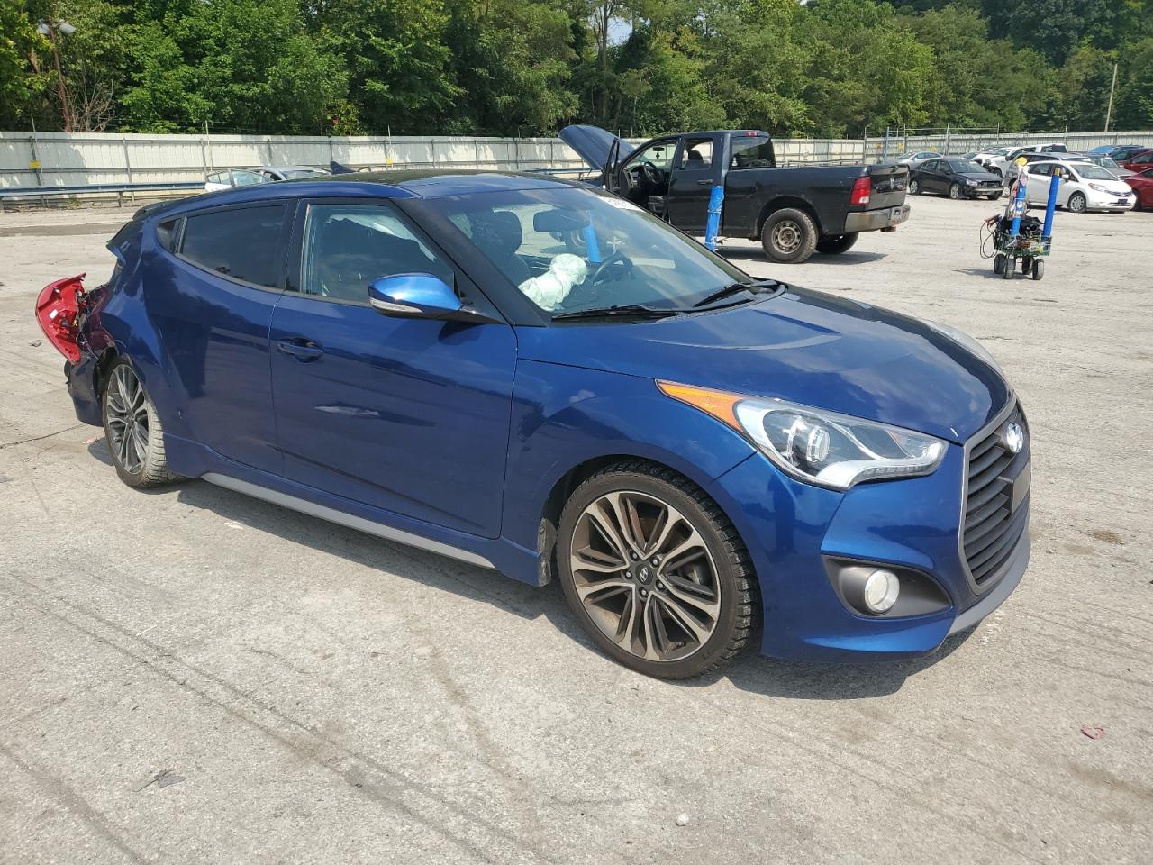 Photo 3 VIN: KMHTC6AE3GU278777 - HYUNDAI VELOSTER 