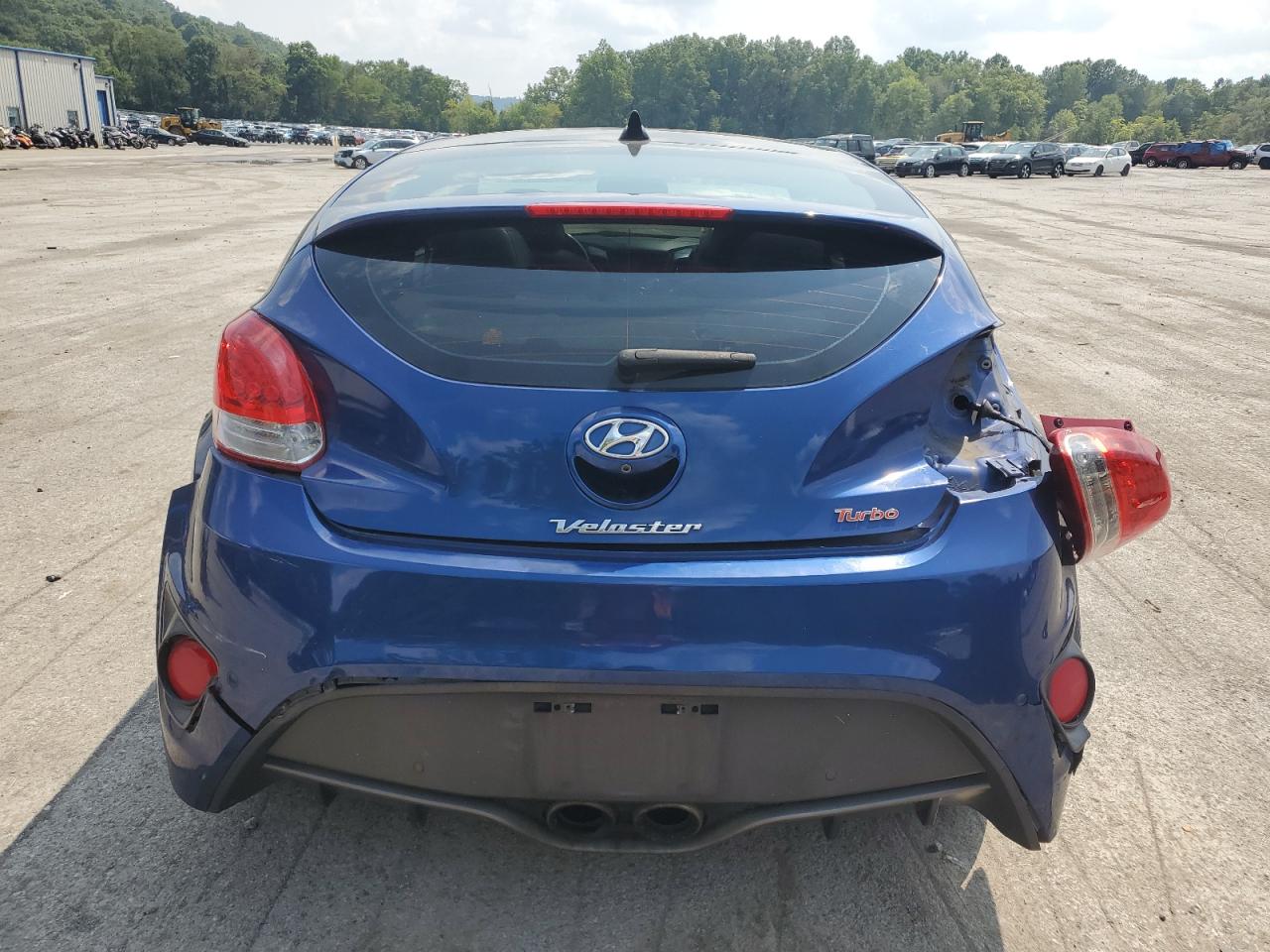 Photo 5 VIN: KMHTC6AE3GU278777 - HYUNDAI VELOSTER 