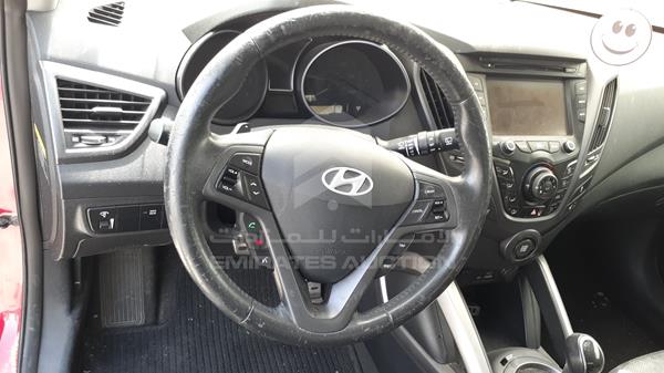 Photo 11 VIN: KMHTC6AE4DU136613 - HYUNDAI VELOSTER 