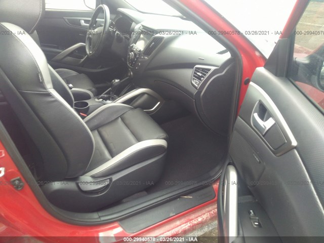 Photo 4 VIN: KMHTC6AE4GU288508 - HYUNDAI VELOSTER 