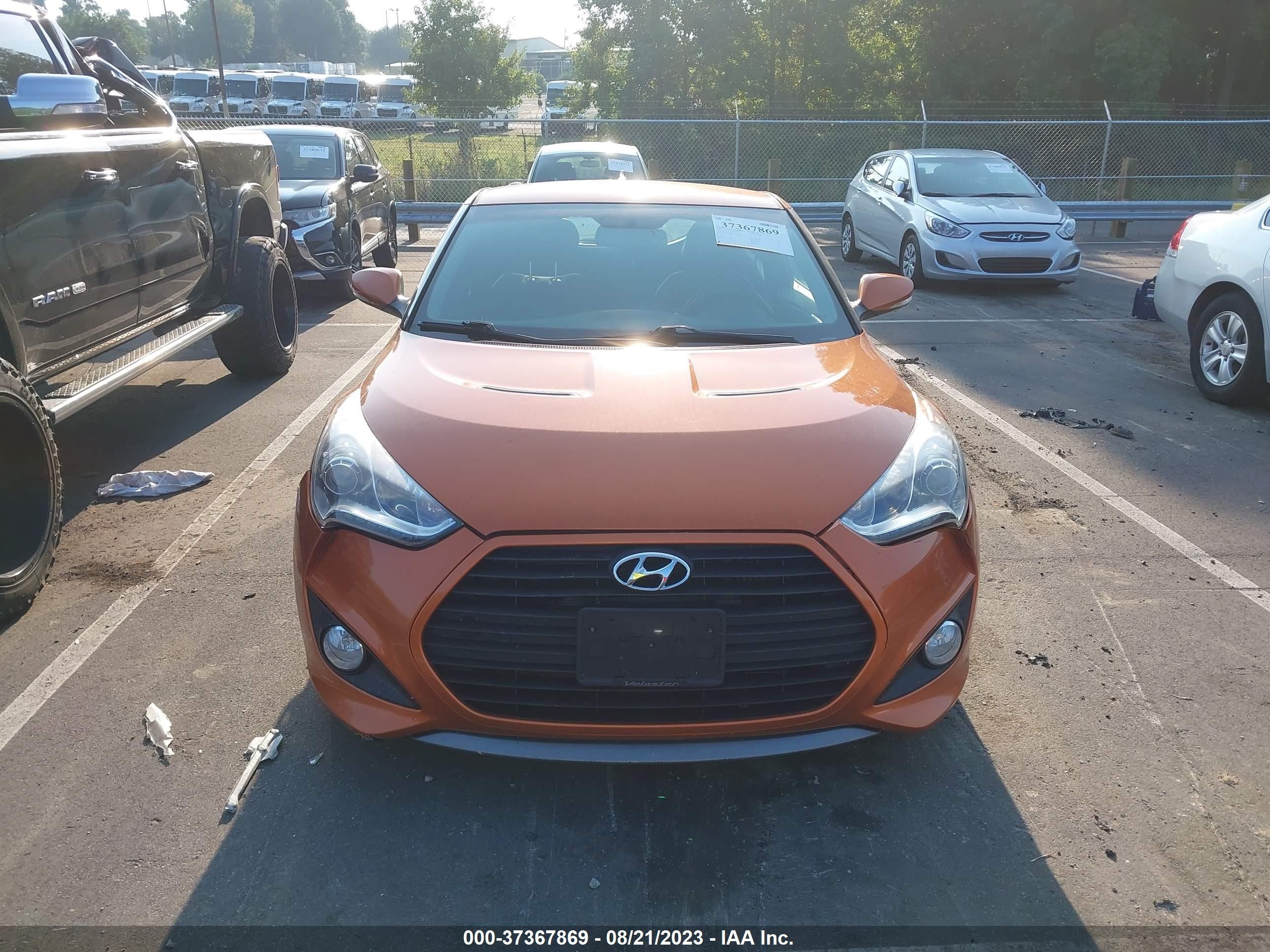 Photo 12 VIN: KMHTC6AE5DU135468 - HYUNDAI VELOSTER 