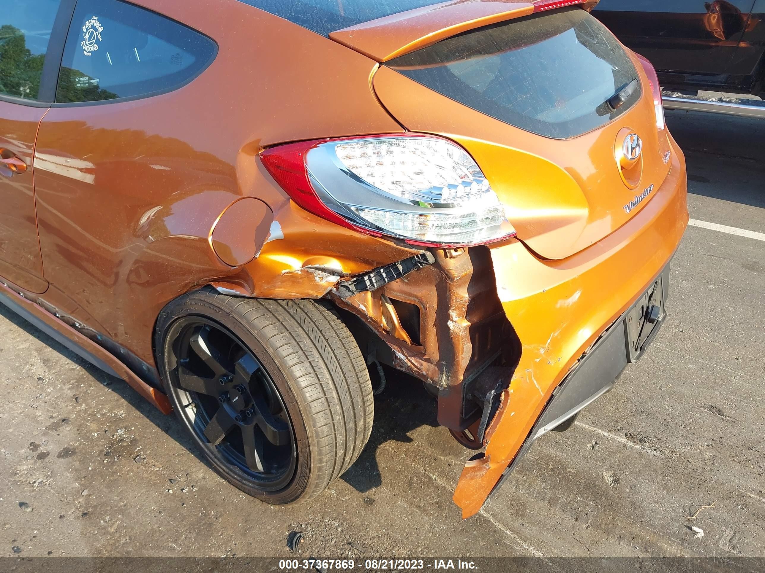 Photo 5 VIN: KMHTC6AE5DU135468 - HYUNDAI VELOSTER 