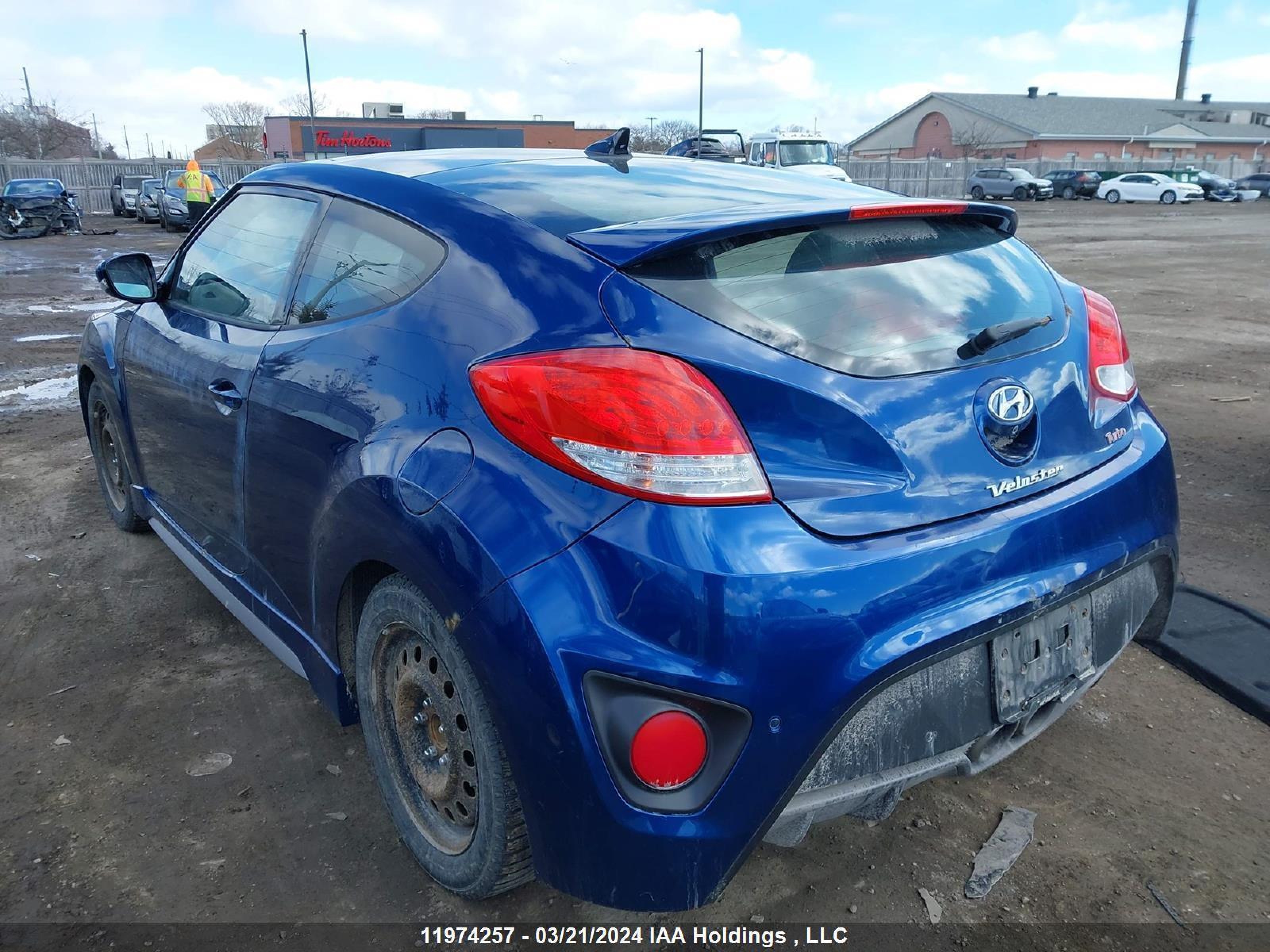 Photo 2 VIN: KMHTC6AE5GU252097 - HYUNDAI VELOSTER 