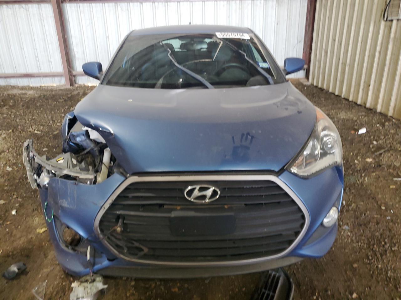 Photo 4 VIN: KMHTC6AE5GU252956 - HYUNDAI VELOSTER 