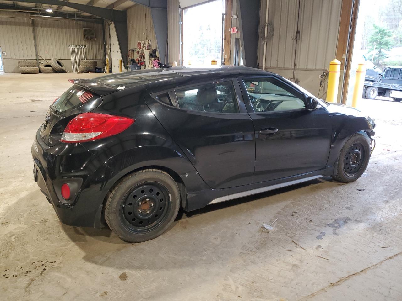 Photo 2 VIN: KMHTC6AE5GU255579 - HYUNDAI VELOSTER 