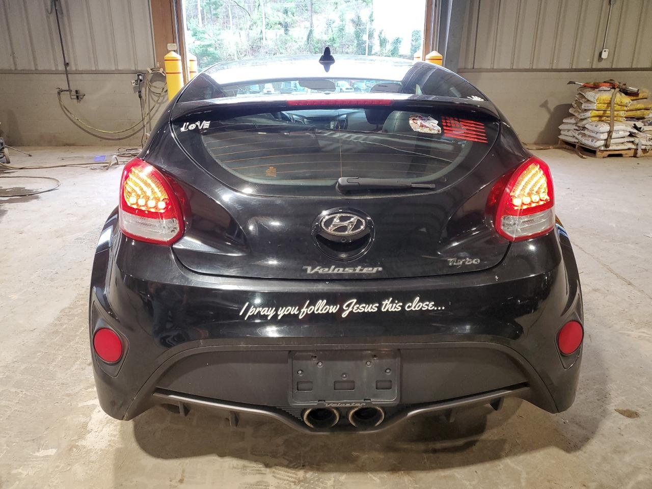 Photo 5 VIN: KMHTC6AE5GU255579 - HYUNDAI VELOSTER 