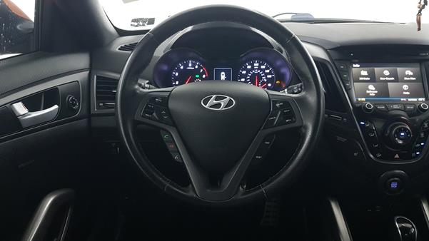 Photo 13 VIN: KMHTC6AE5GU264721 - HYUNDAI VELOSTER 