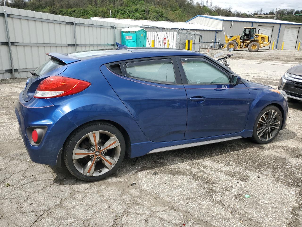 Photo 2 VIN: KMHTC6AE5GU275475 - HYUNDAI VELOSTER 