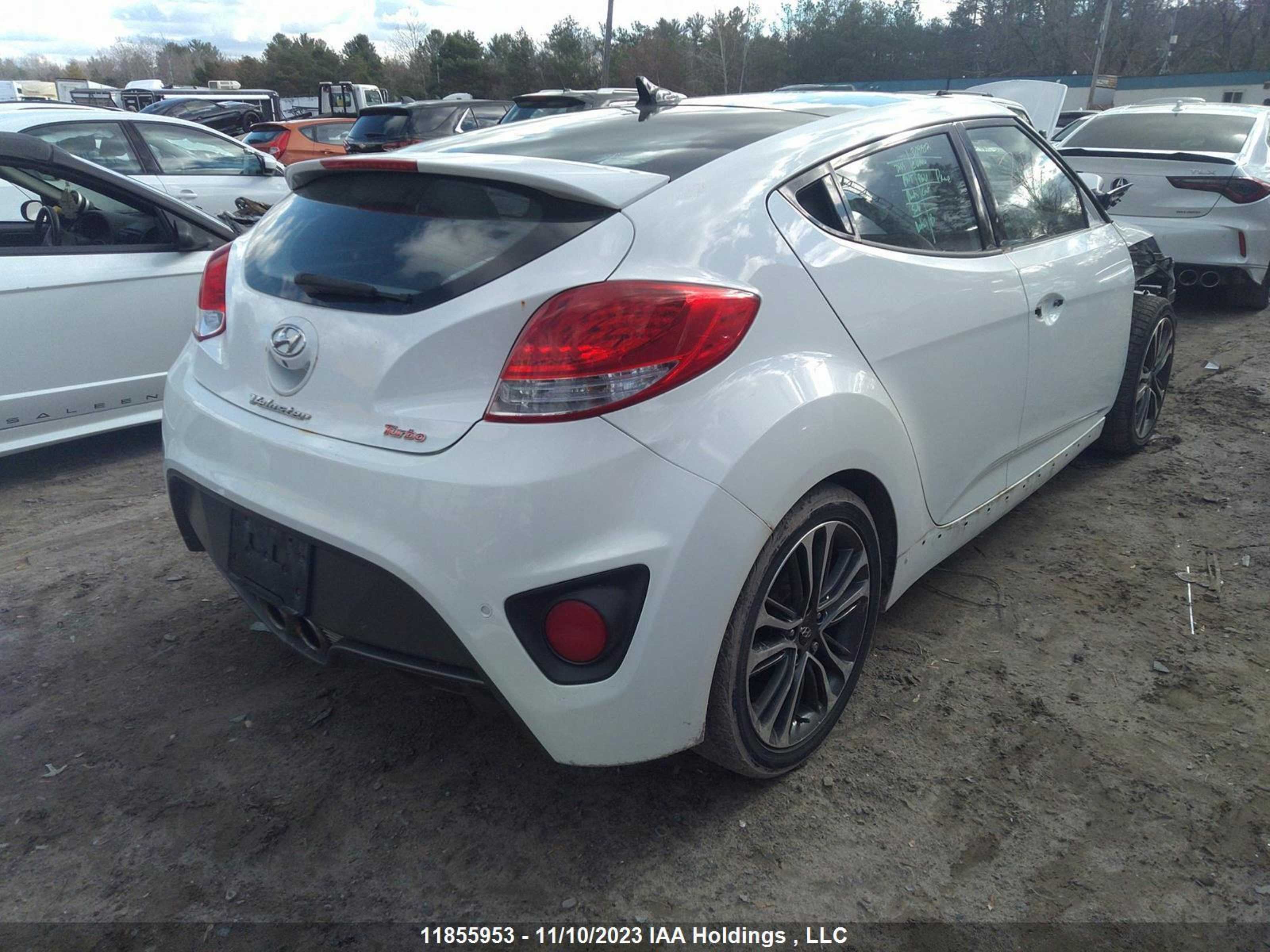 Photo 3 VIN: KMHTC6AE5GU285682 - HYUNDAI VELOSTER 