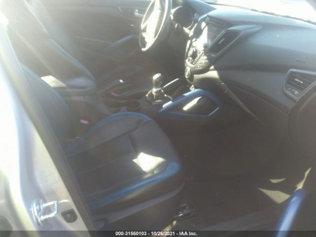 Photo 4 VIN: KMHTC6AE6DU100745 - HYUNDAI VELOSTER 