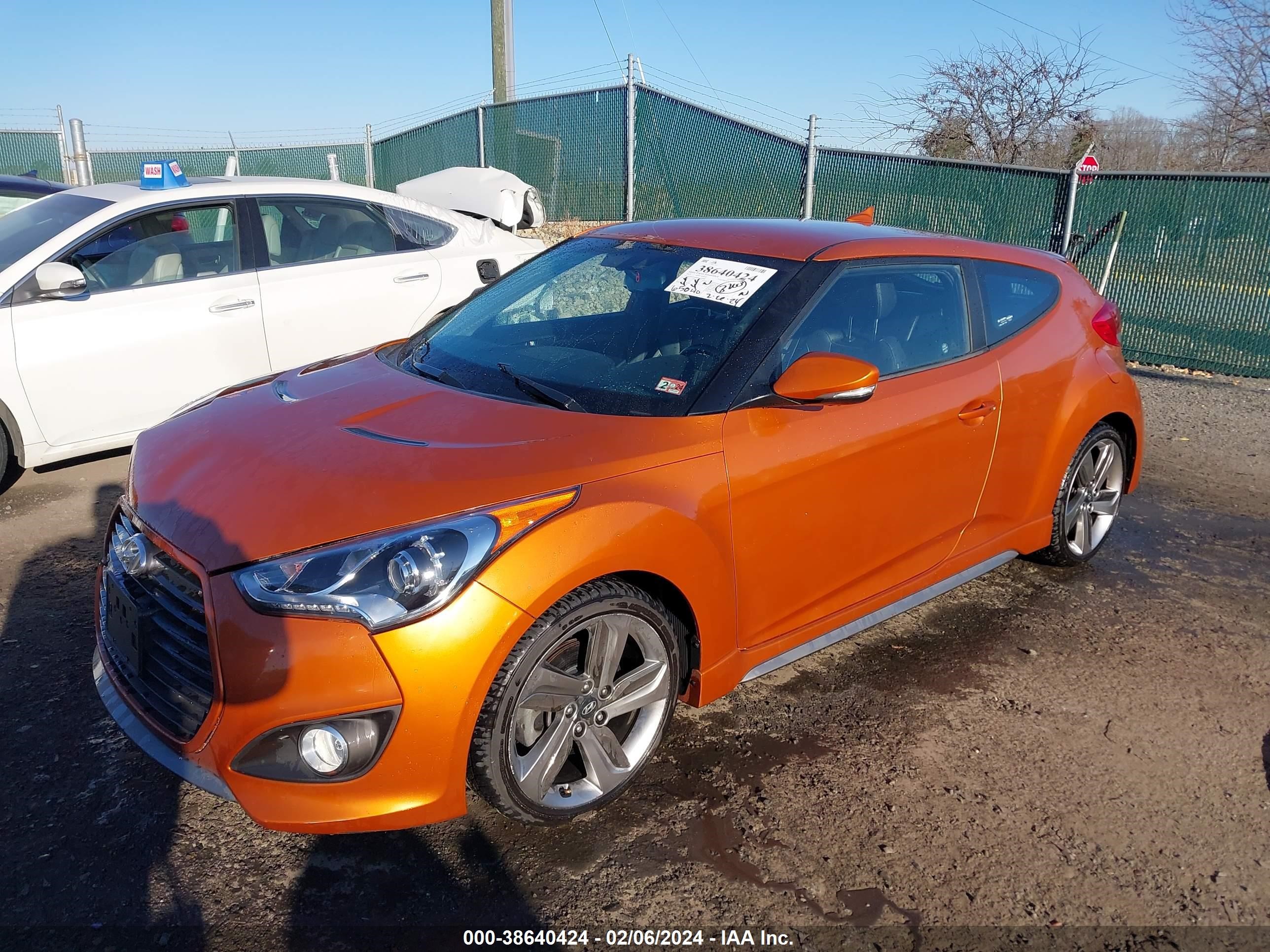 Photo 1 VIN: KMHTC6AE6DU136080 - HYUNDAI VELOSTER 