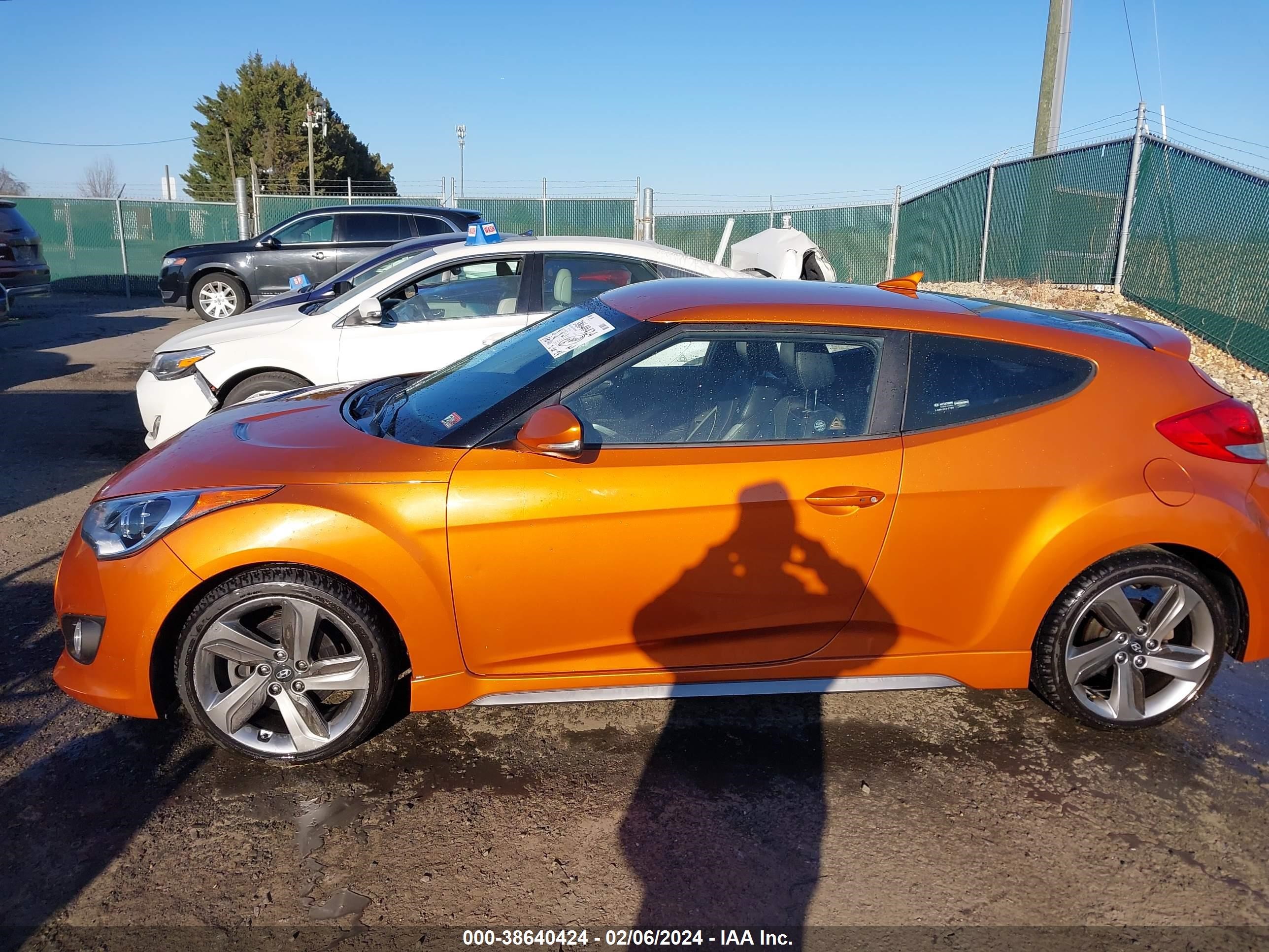 Photo 14 VIN: KMHTC6AE6DU136080 - HYUNDAI VELOSTER 