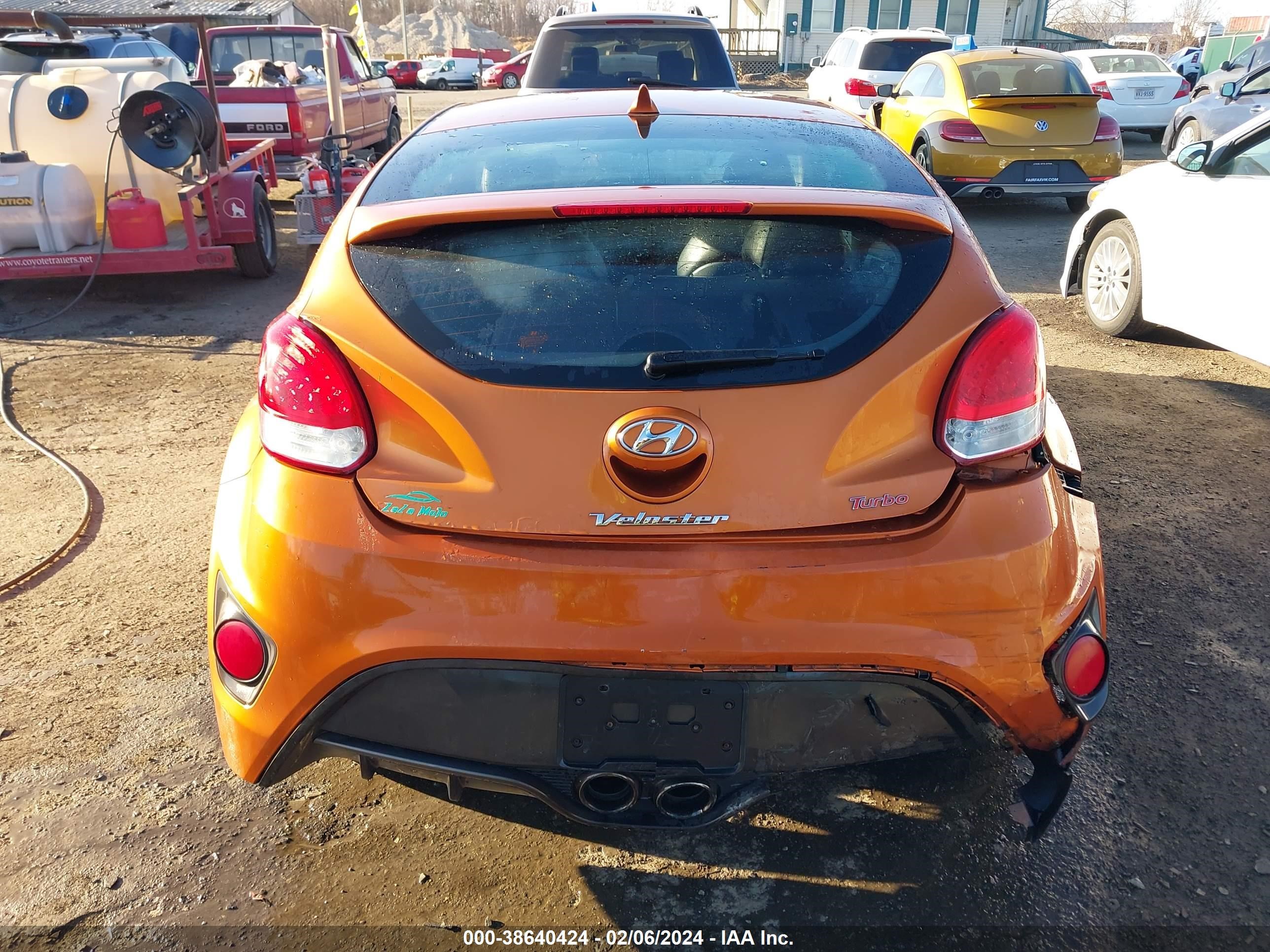 Photo 16 VIN: KMHTC6AE6DU136080 - HYUNDAI VELOSTER 