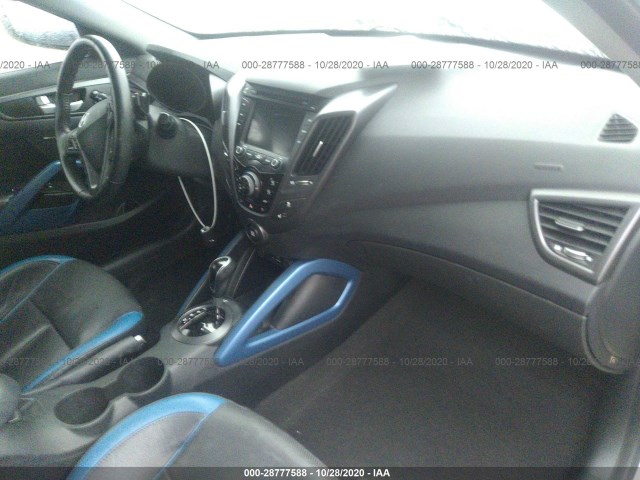 Photo 4 VIN: KMHTC6AE6DU137875 - HYUNDAI VELOSTER 