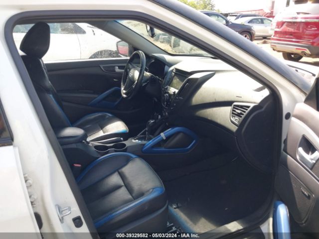 Photo 4 VIN: KMHTC6AE7DU143930 - HYUNDAI VELOSTER 