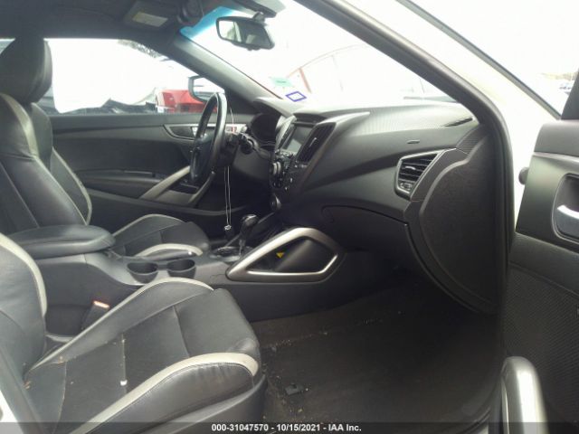 Photo 4 VIN: KMHTC6AE7GU248861 - HYUNDAI VELOSTER 