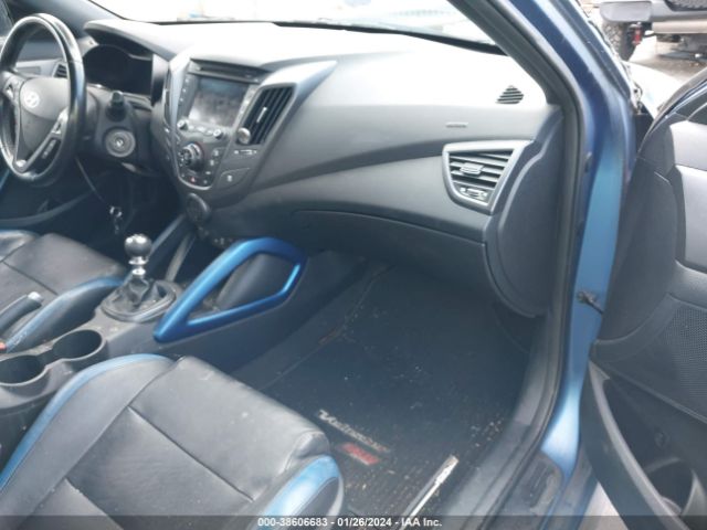 Photo 4 VIN: KMHTC6AE7GU250741 - HYUNDAI VELOSTER 