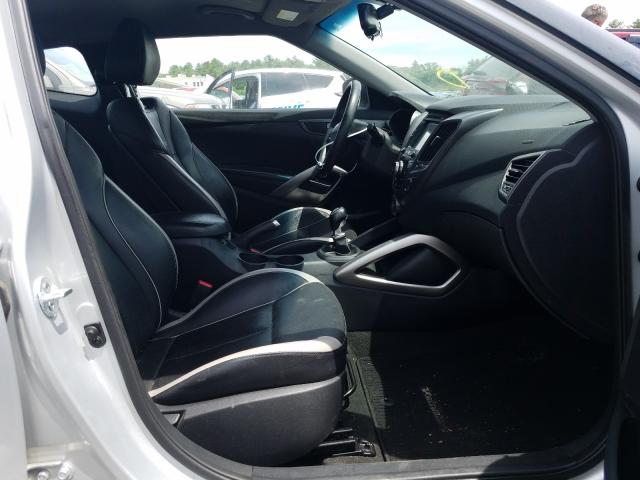 Photo 4 VIN: KMHTC6AE8DU135061 - HYUNDAI VELOSTER T 