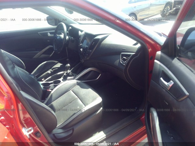 Photo 4 VIN: KMHTC6AE8DU150370 - HYUNDAI VELOSTER 