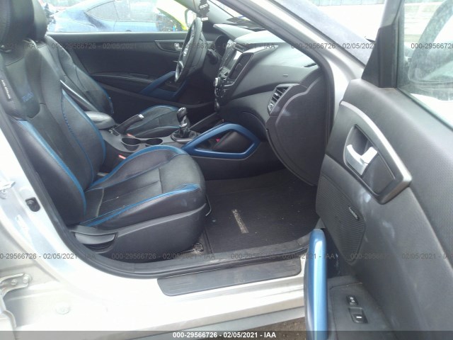 Photo 4 VIN: KMHTC6AE8DU153074 - HYUNDAI VELOSTER 