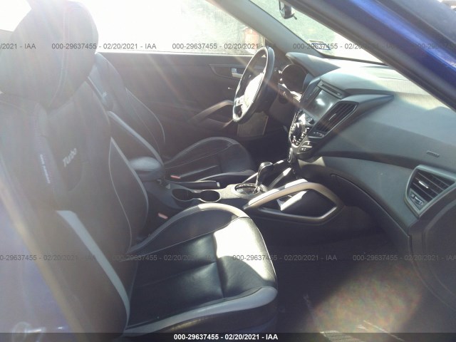 Photo 4 VIN: KMHTC6AE8DU173048 - HYUNDAI VELOSTER 