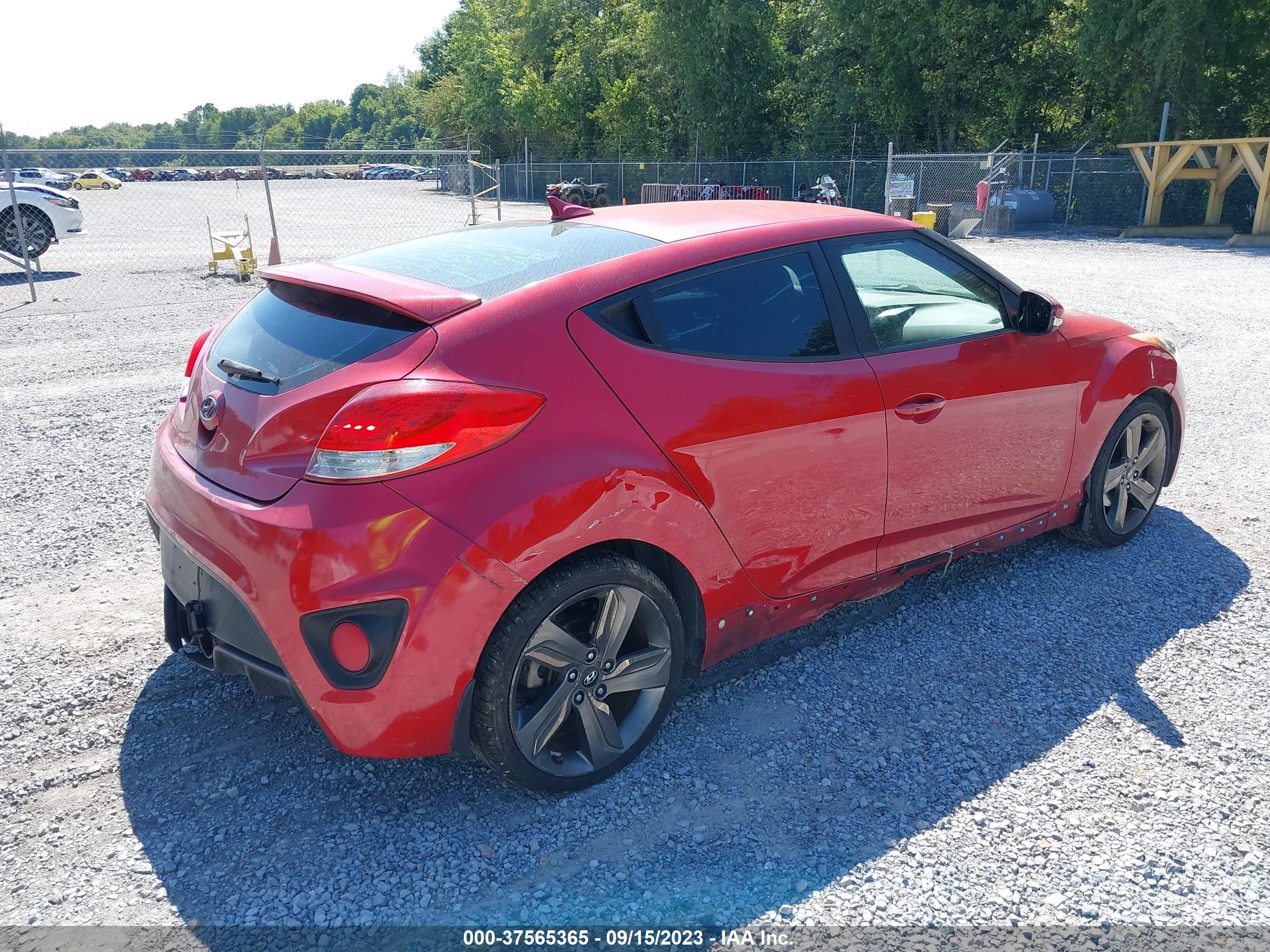 Photo 5 VIN: KMHTC6AE8EU192765 - HYUNDAI VELOSTER 