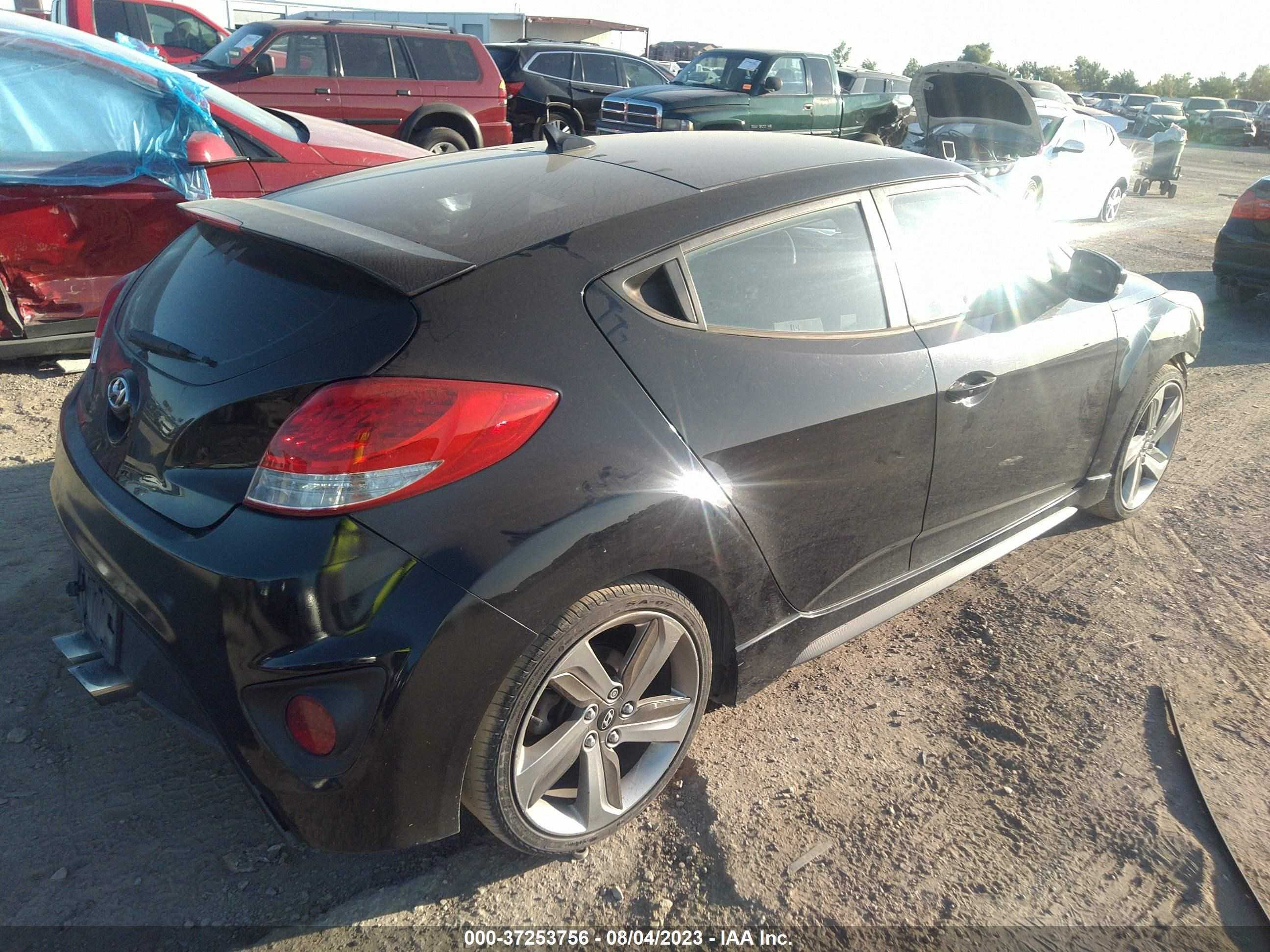 Photo 3 VIN: KMHTC6AE9DU115515 - HYUNDAI VELOSTER 