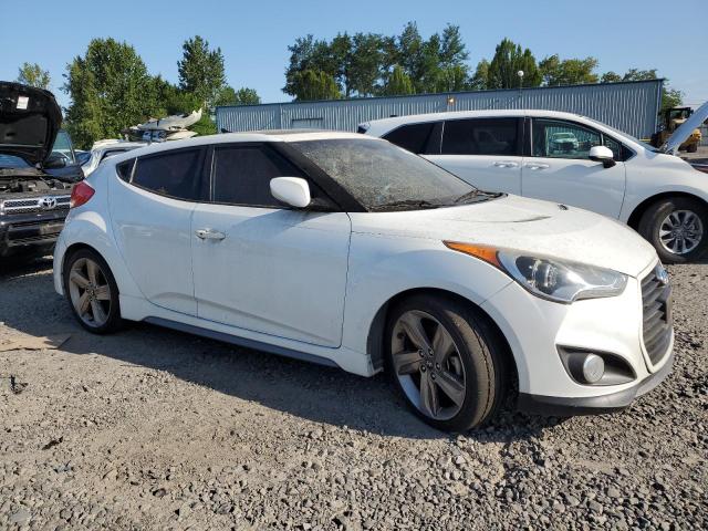 Photo 3 VIN: KMHTC6AE9DU116700 - HYUNDAI VELOSTER 