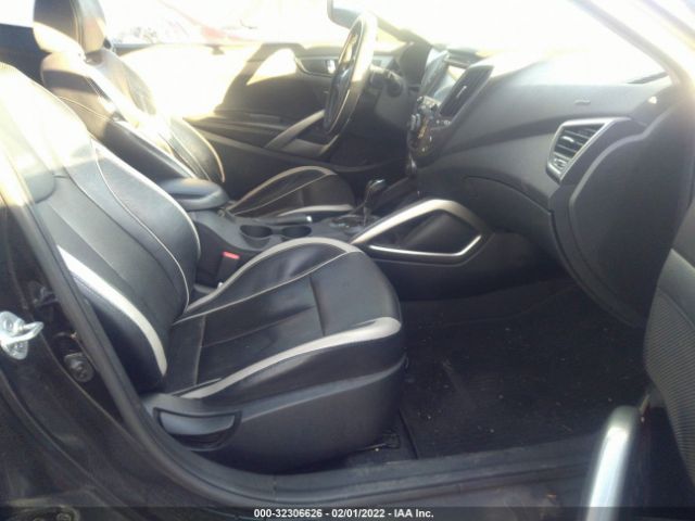 Photo 4 VIN: KMHTC6AE9DU140415 - HYUNDAI VELOSTER 