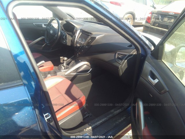 Photo 4 VIN: KMHTC6AE9GU271879 - HYUNDAI VELOSTER 