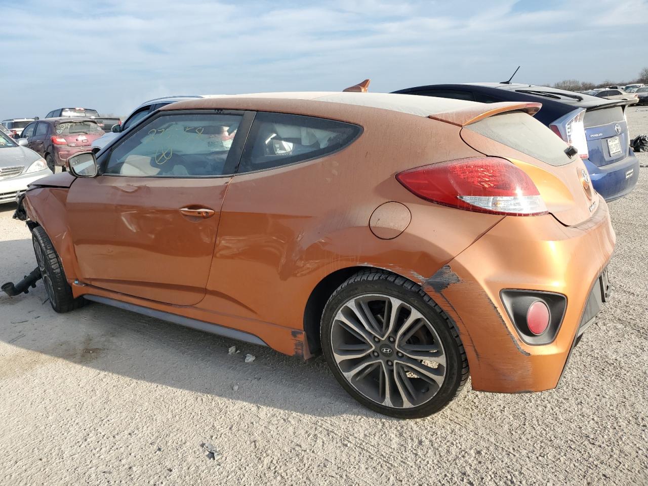 Photo 1 VIN: KMHTC6AE9GU275558 - HYUNDAI VELOSTER 