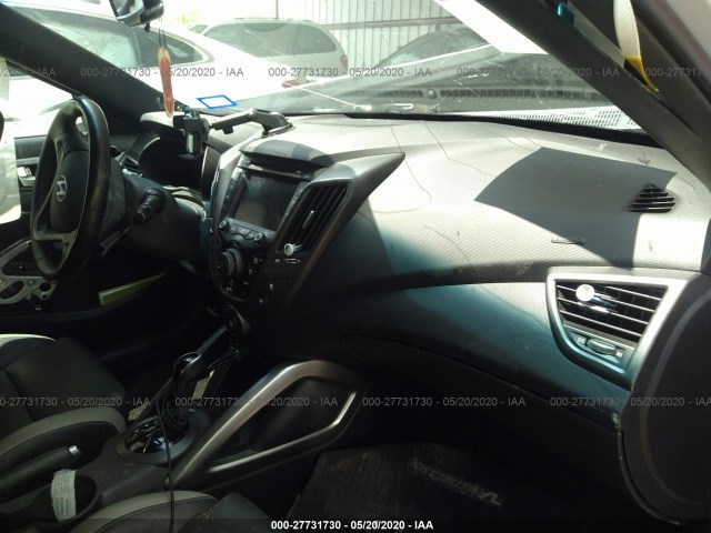 Photo 4 VIN: KMHTC6AE9GU281828 - HYUNDAI VELOSTER 